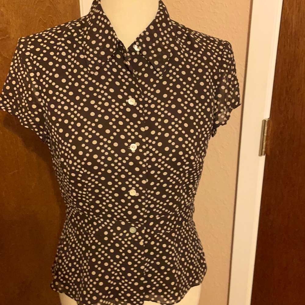 Cynthia Howie 100% silk very cute blouse